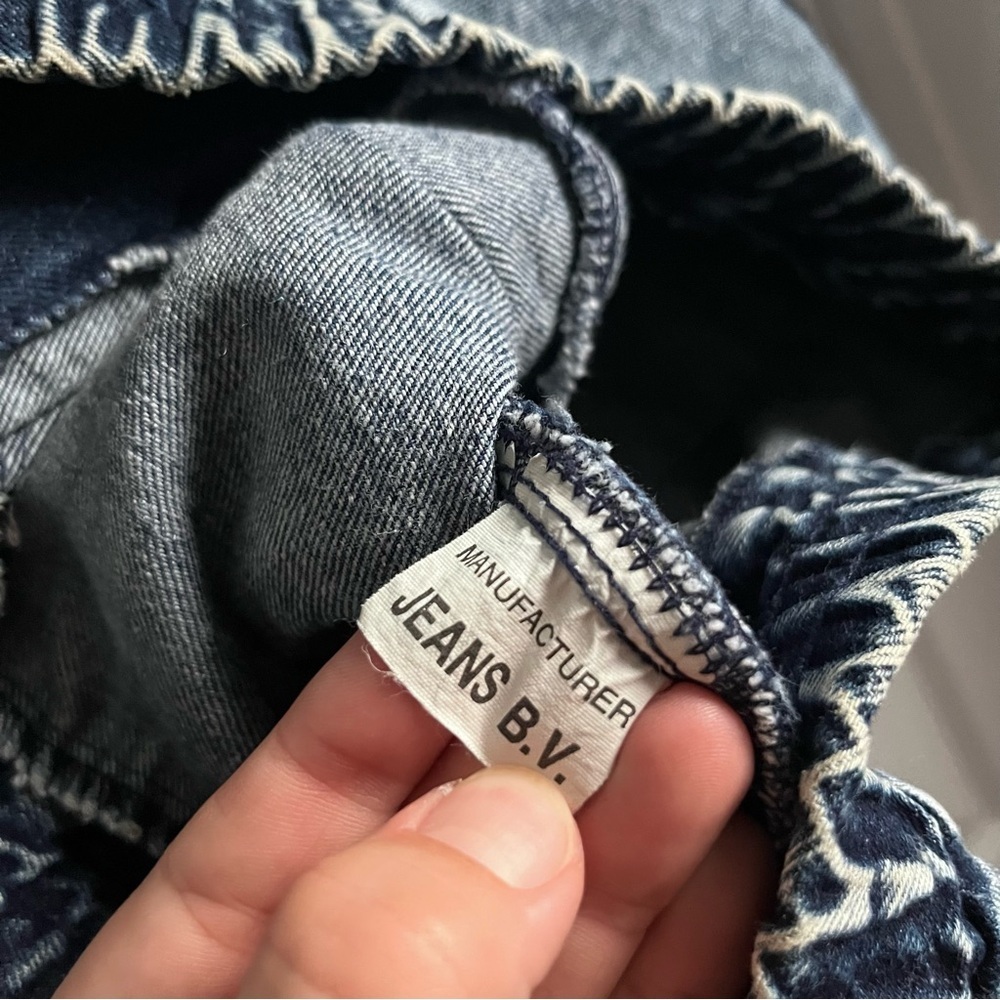 Unique Metallica jeans jacket Small Women upcycled denim metal music upcycled - Picture 5 of 5